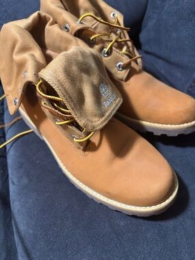 Timberland women’s  Wheat Tan Fold-Down Boots